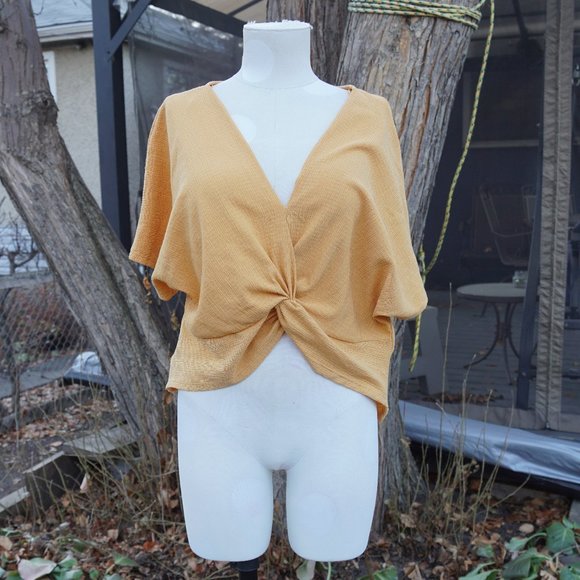 mustard tie up deep v crop top - Picture 2 of 7